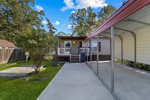 271 St Thomas Dr, Point Blank, TX 77364 - Photo 2