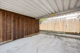 6645 Wanda Ln, Houston, TX 77074 - Photo 10