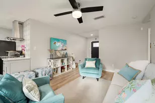 5147 Castlecreek Ln, Houston, TX 77053 - Photo 4