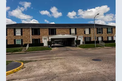2201 Fountain View Drive #20, Houston, TX 77057 - Photo 1