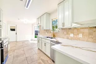 15207 Pleasant Valley Rd, Houston, TX 77062 - Photo 14