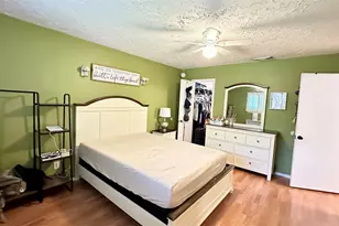 706 Leicester Ln, Houston, TX 77034 - Photo 16