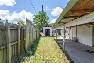 10 Parkland St, Bridge City, TX 77611 - Photo 24