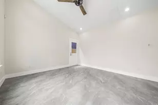 1277 Dewalt St, Houston, TX 77088 - Photo 8