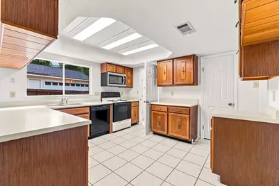 3210 Village Park Drive, Houston, TX 77339 - Photo 16