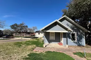220 S Tesch St, Bellville, TX 77418 - Photo 1