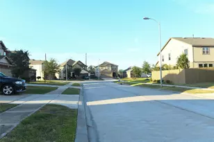 12051 Main Oak St, Houston, TX 77038 - Photo 22
