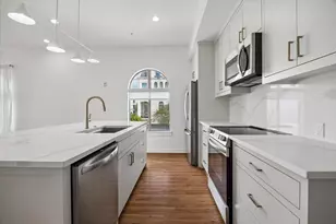 806 Jackson Hill St, Houston, TX 77007 - Photo 8