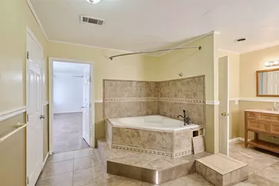 203 Paul Knox Street, Huntsville, TX 77320 - Photo 14