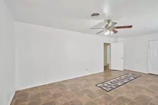 203 Paul Knox St, Huntsville, TX 77320 - Photo 10