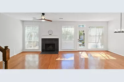 14 Valley Oaks Circle, The Woodlands, TX 77382 - Photo 4