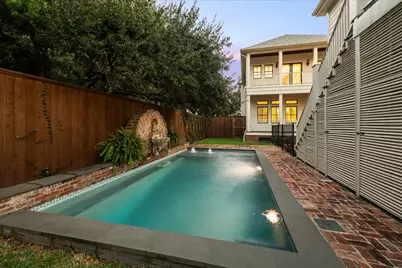 401 W 21 St Street, Houston, TX 77008 - Photo 2