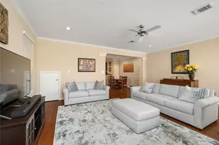 2632 Couch St, Houston, TX 77008 - Photo 6