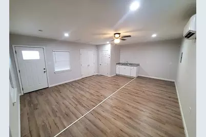 627 Glenburnie Drive, Houston, TX 77022 - Photo 18
