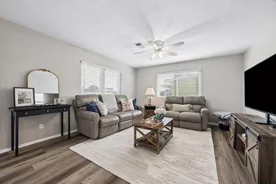 161 Barracuda Street, Hitchcock, TX 77563 - Photo 4