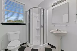 5122 Braesheather Dr, Houston, TX 77096 - Photo 36