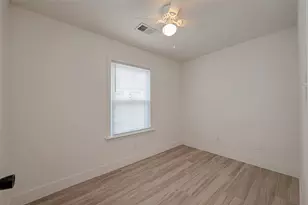 915 Adele St, Houston, TX 77009 - Photo 16