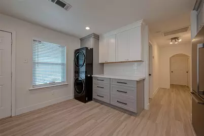 915 Adele Street, Houston, TX 77009 - Photo 10