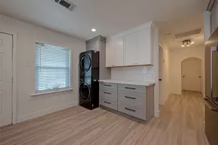 915 Adele St, Houston, TX 77009 - Photo 10