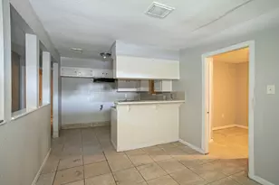 11151 Spottswood Dr, Houston, TX 77016 - Photo 10