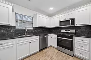 16 N Curlew St, La Marque, TX 77568 - Photo 20