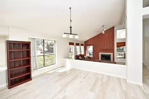 3203 E Rangecrest Pl, Sugar Land, TX 77479 - Photo 6