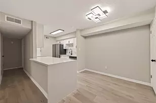 1860 White Oak Dr, Houston, TX 77009 - Photo 8