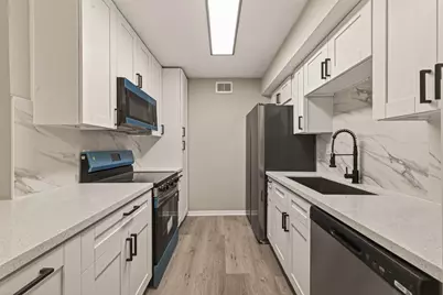 1860 White Oak Drive #311, Houston, TX 77009 - Photo 12