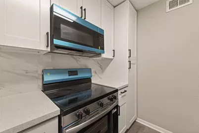 1860 White Oak Drive #311, Houston, TX 77009 - Photo 14