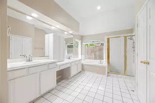 9223 Symphonic Ln, Houston, TX 77040 - Photo 4