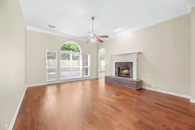 9223 Symphonic Lane, Houston, TX 77040 - Photo 10