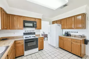 15730 Maple Manor Dr, Houston, TX 77095 - Photo 12