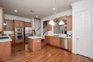 155 White Dr, Bellaire, TX 77401 - Photo 8