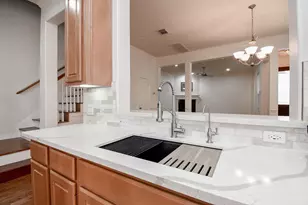 155 White Dr, Bellaire, TX 77401 - Photo 10