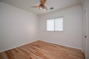 155 White Dr, Bellaire, TX 77401 - Photo 26