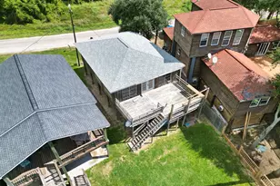 876 County Rd 298, Sargent, TX 77414 - Photo 28