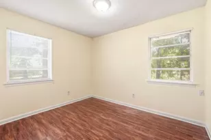 10227 Glenmawr Dr, Houston, TX 77075 - Photo 16