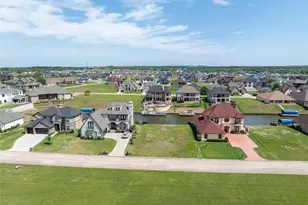 10808 Bourbon St, Willis, TX 77318 - Photo 4