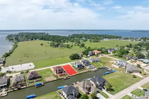 10808 Bourbon St, Willis, TX 77318 - Photo 14