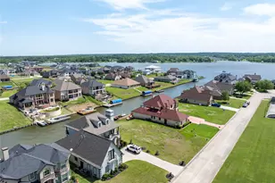 10808 Bourbon St, Willis, TX 77318 - Photo 8