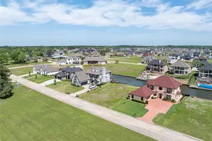 10808 Bourbon St, Willis, TX 77318 - Photo 2