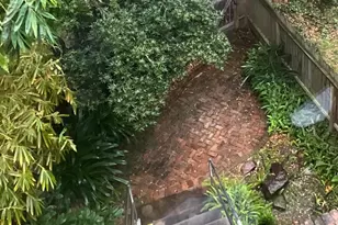 702 N Holiday Dr, Galveston, TX 77550 - Photo 10