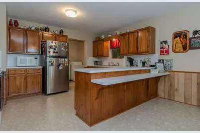 310 W Hartel Street, Sour Lake, TX 77659 - Photo 8