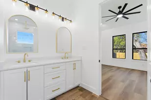 741 S Carroll St, La Porte, TX 77571 - Photo 14