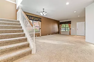 518 Honeysuckle Vine Dr, Rosenberg, TX 77469 - Photo 4