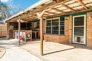 267 Wentworth Dr, West Columbia, TX 77486 - Photo 10