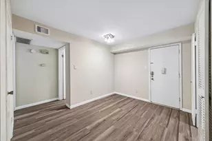 4647 Wild Indigo St, Houston, TX 77027 - Photo 10