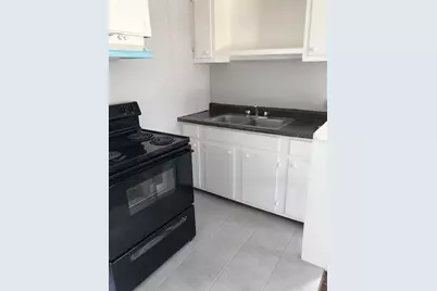 4625 Bell Street #1/2, Houston, TX 77023 - Photo 10