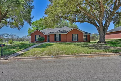 2401 Oakwood Drive, Brenham, TX 77833 - Photo 1