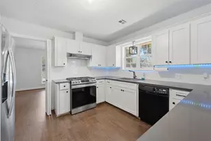 2401 Oakwood Drive, Brenham, TX 77833 - Photo 12